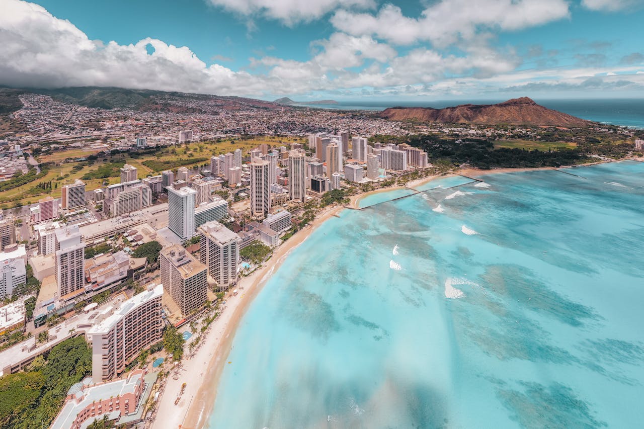 waikiki overhead